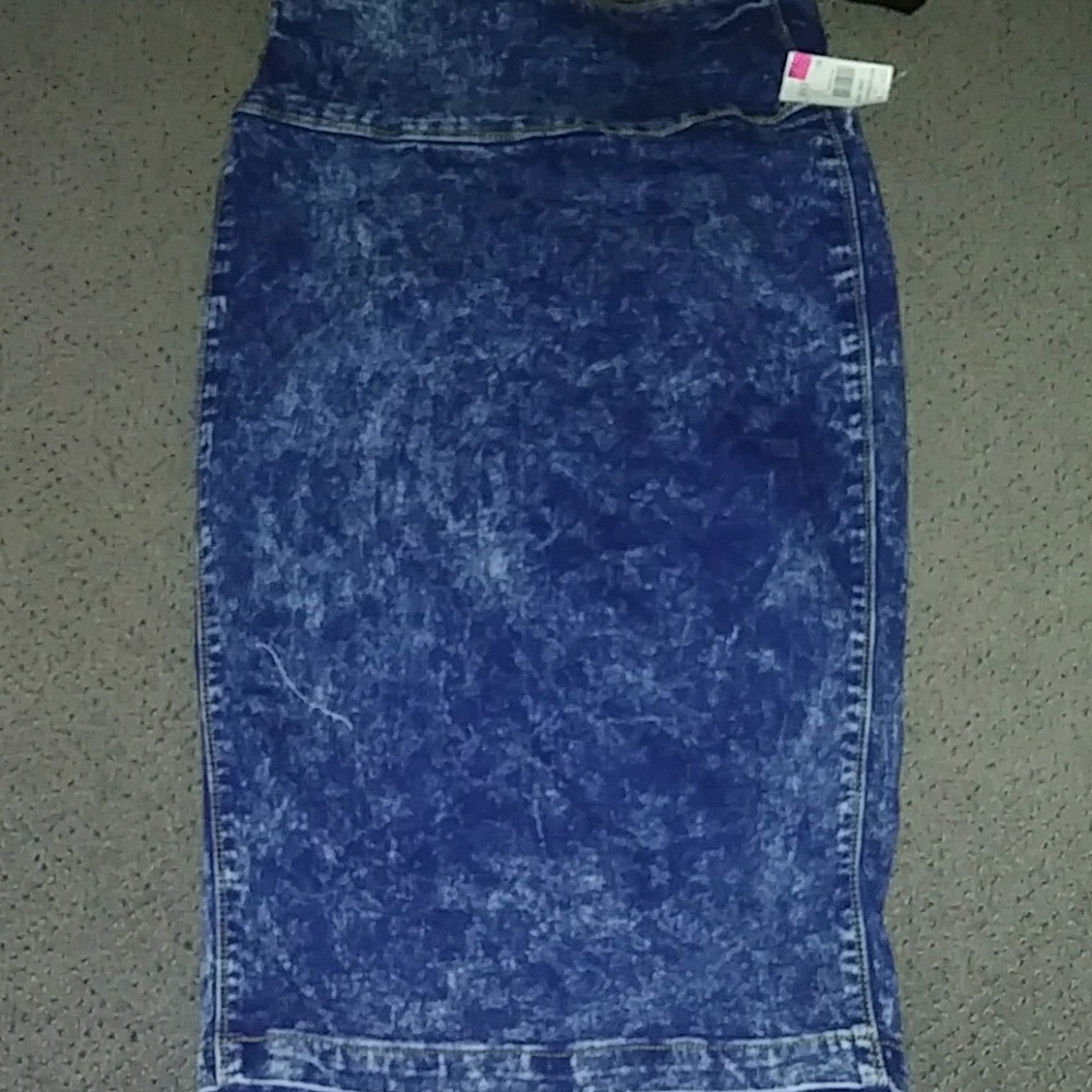 Denim skirt